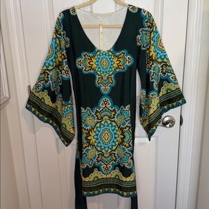 Uncle Frank Boho Dress Green Floral Tie Waist with  Flared sleeves. Size Small